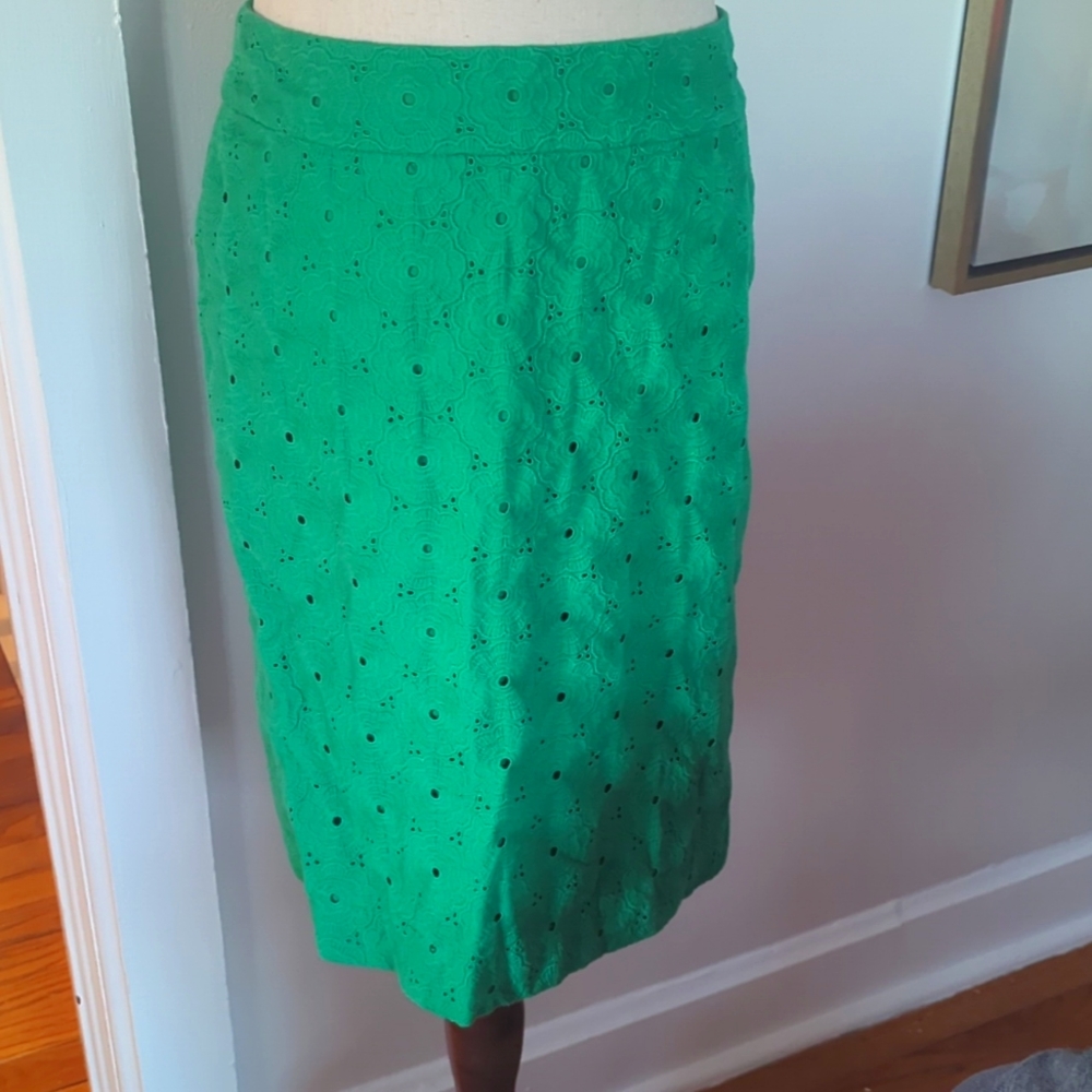 Talbots Womens Skirt 10 Green Floral Eyelet Embroidered Pencil Business Casual